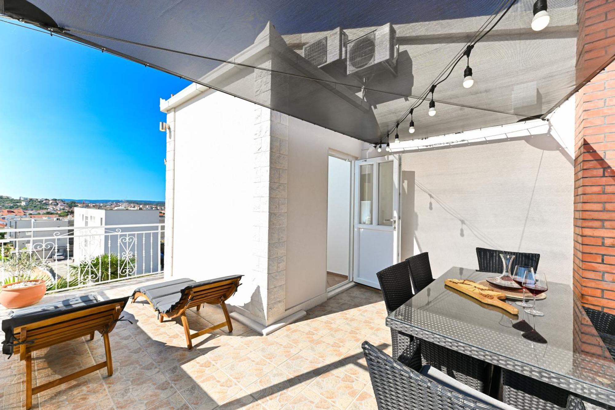 Apartment Dajana Feeling Of Home Trogir Exteriér fotografie